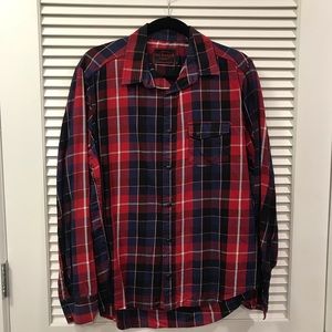 Men’s plaid button up Sz L